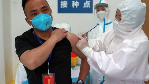 Более миллиарда прививок от коронавируса сделали в Китае