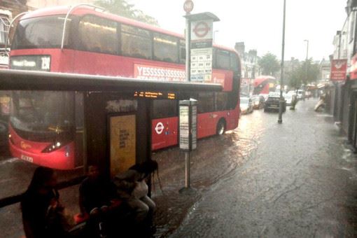 Лондон затопило после ливней