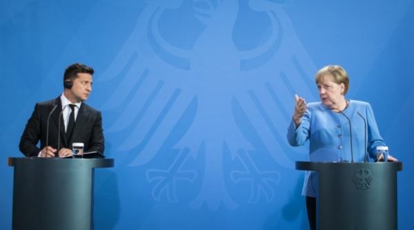Меркель указала на «границы дозволенного» захотевшему «давить» на Россию Зеленскому