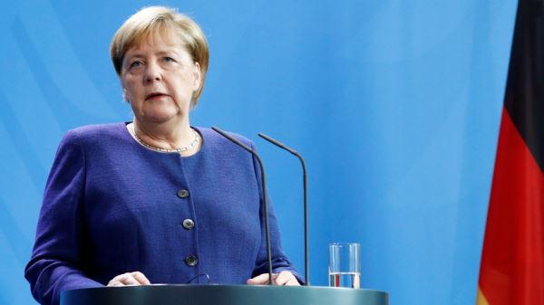 Меркель: в Германии не будут вводить обязательную вакцинацию от COVID-19