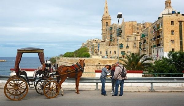 «Мы будем первыми»: Мальта закрывает въезд для непривитых