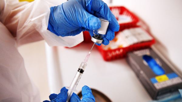 Регулятор ЕС начал экспертизу вакцины от COVID-19 Sanofi Pasteur