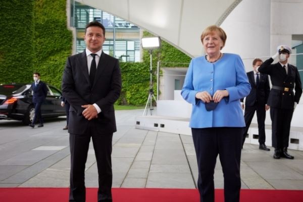 Зеленский оценил переговоры Байдена и Меркель