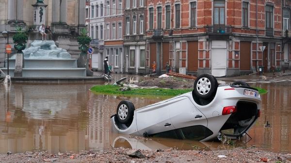 Более 30 человек погибли во время мощного наводнения в Бельгии