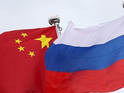 Путин указал на попытки извне разрушить связи России и Китая
