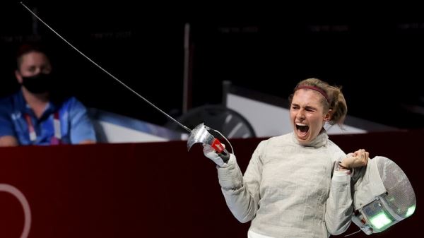 Саблистка Позднякова вышла в финал Олимпиады в Токио