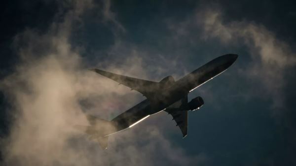 В АТОР прокомментировали возобновление авиасообщения с Францией и Чехией