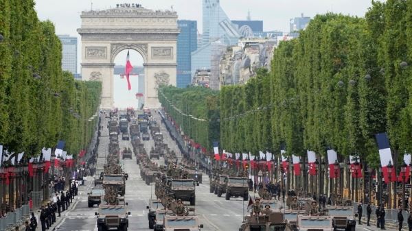 В Париже прошёл военный парад по случаю Дня взятия Бастилии
